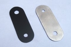 Die Halter für die seitlichen Reflektoren aus 1 mm–Aluminium.