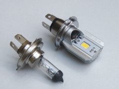 Vergleich: H4-Lampe und Leuchtdioden–Ersatz