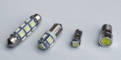 LED–Leuchtmittel, hier für 6 Volt: Soffitte, BA9s, BA7s und E10–Fassung.