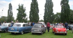 Borgward Isabella, Lloyd 600 und BMW 700 beim Oltimerfahrtag im Feldbahnmuseum.