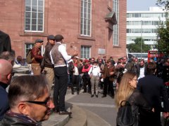 Start des DGR 2017 am Paulsplatz in Frankfurt mit letzten Instruktionen.