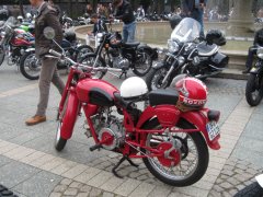 Eine schöne Moto Guzzi Airone oder Falcone, DGR 2017.