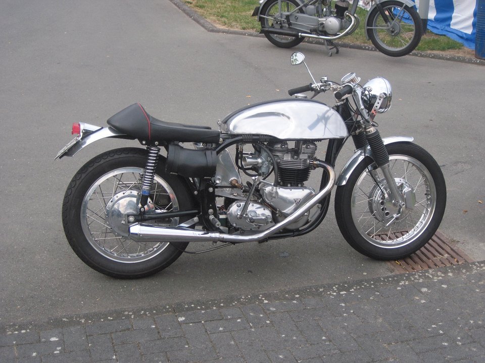 Ein wunderbarer Café Racer auf Triumph–Basis.