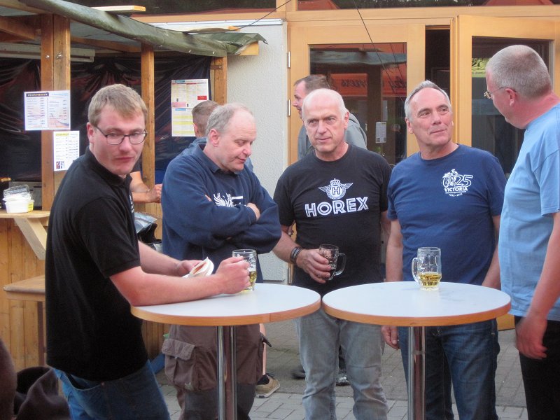 Urgestein am Biertisch beim Victoria–Treffen 2015.