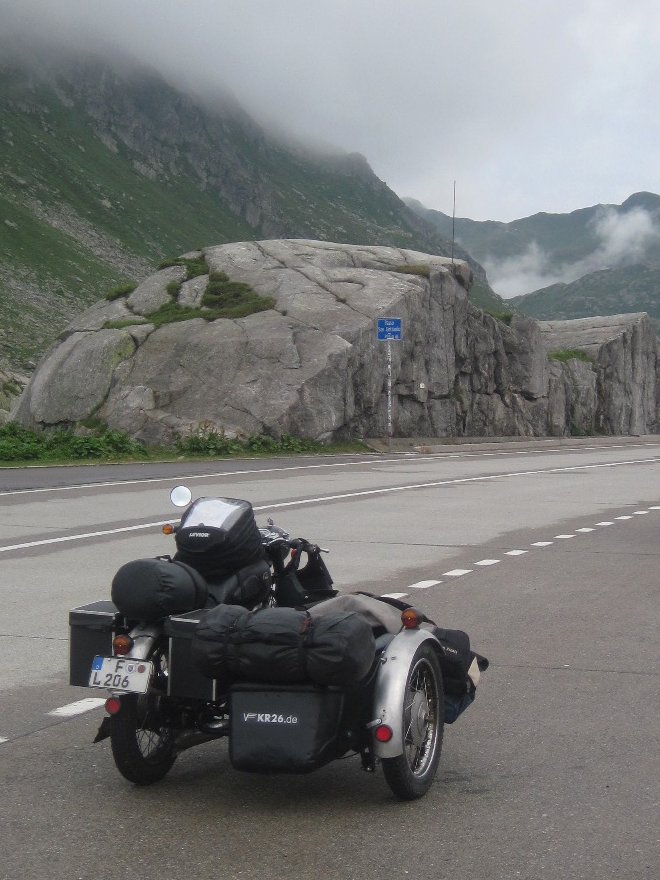 Endlich - mit der Victoria auf 2.106 Meter Höhe am Gotthard–Pass.