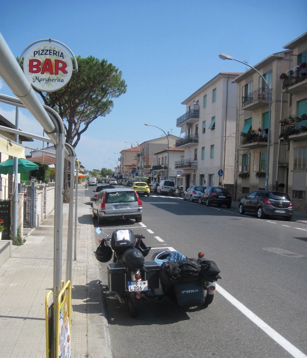 Bar und Pizzeria „Margherita” in Cecina.