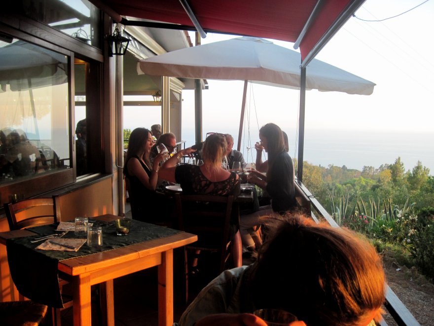 2016: Auf der Terrasse im „Mickey Mouse”, Capoliveri, Elba.