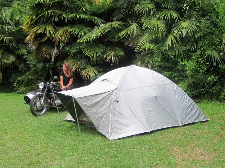 Elba 2016: Hier ist das Zelt beim Campingplatz nahe Bellinzona gut aufgebaut.
