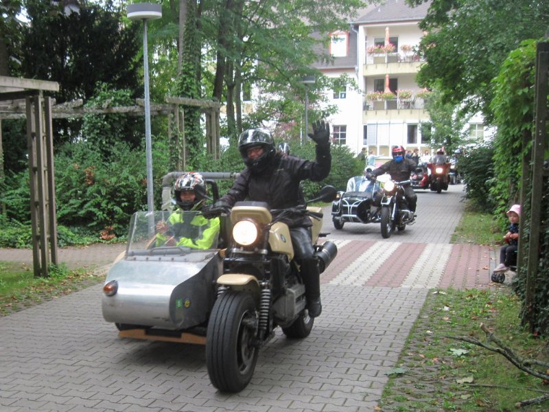 Conny mit ihrem BMW K–Gespann bei der Gespannausfahrt vom Antoniushaus 2017.